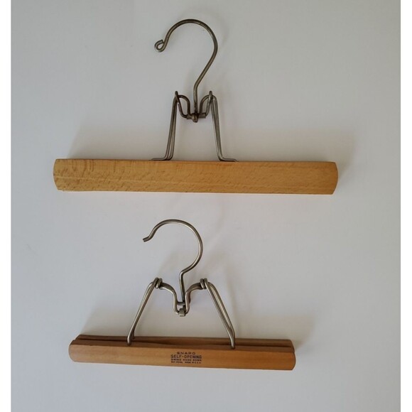 Snapo Vintage Set of 2 Self Openeing Swing Arm Down Wooden Hangers 9 IN 11 IN - Picture 1 of 7